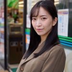 素人妻が一般大学生の自宅にコンドーム1つ渡され一泊一度のゴム姦では満足できず宿泊中2度もガチ中出しを許してしまう騎乗位で巨乳揺らす淫靡妻 まゆみさん 32歳