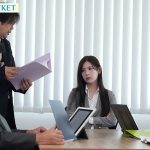 おっさん部下のクンニがドストライク！！ 万年平社員オジサンの俺が会社に内緒で女性用風俗開業！120分ロングコースで会社の女上司と鉢合わせ… 「お願いだからもう挿れて…」と延長懇願するまで舐め堕としてついでに中出ししまくってやった…！ 明里つむぎ