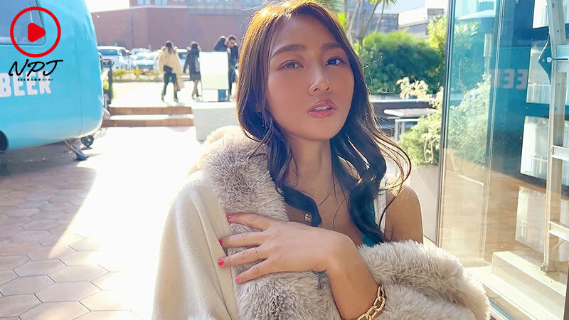 イ○スタで見つけた筋トレお姉さんは超超超超性欲強めでチ○ポバッキバキ即SEXが大好き!! 「#筋トレ好きと繋がりたい」と載せている女子はすぐヤレる!?承認欲求も性欲も強すぎるからDMアタック大成功!!
