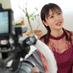 奇跡の美体を持つ36歳、ぶっ壊れる。宙に浮くほどイキ飛び跳ねるエビ反り媚薬漬けノンストップ性交 仁藤さや香