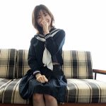 人妻セーラー服 エッチな妄想が止まらない！ 某百貨店 美容部員 まりさん33歳 小春まり