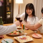 「義父の目的は私です…」ストーカーが母の再婚相手に… もう逃げられないと悟った‘あずさ’は恐怖から義父を受け入れ何度も中出しセックスされて… 東雲あずさ
