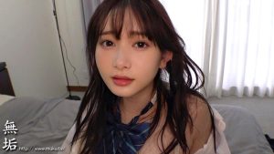 発情が止められない汗かき制服美少女と密室エロ蒸し脱水アクメ。汗ダクダク涎ダラダラ超密着で没頭するビチョ濡れナマ交尾。 静河