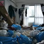 隣人のゴミ部屋で異臭中年おやじに抜かずの連撃中出し46発で孕まされた制服女子の末路… 桜もこ