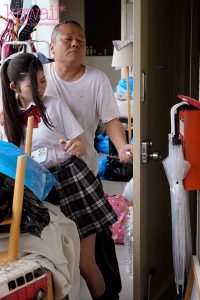 隣人のゴミ部屋で異臭中年おやじに抜かずの連撃中出し51発で孕まされた制服女子の末路… 設楽ゆうひ