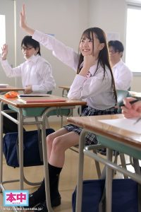 大好きな先生を守るために大嫌いな中年オヤジ教師に膣内射精され続けてます… 松本いちか