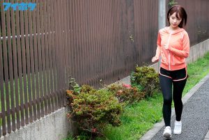 「どこまで触るんですか…？（心の声）」 スケベ整体師にイヤと言えない制服少女 桃乃木かな