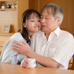 妻の連れ子が超ファザコン！中年オヤジの僕を＜乳首コリちゅぱ、アナル舐め舐め＞パパちゅきちゅき舐めしゃぶりだいしゅきホールド 蓮見天