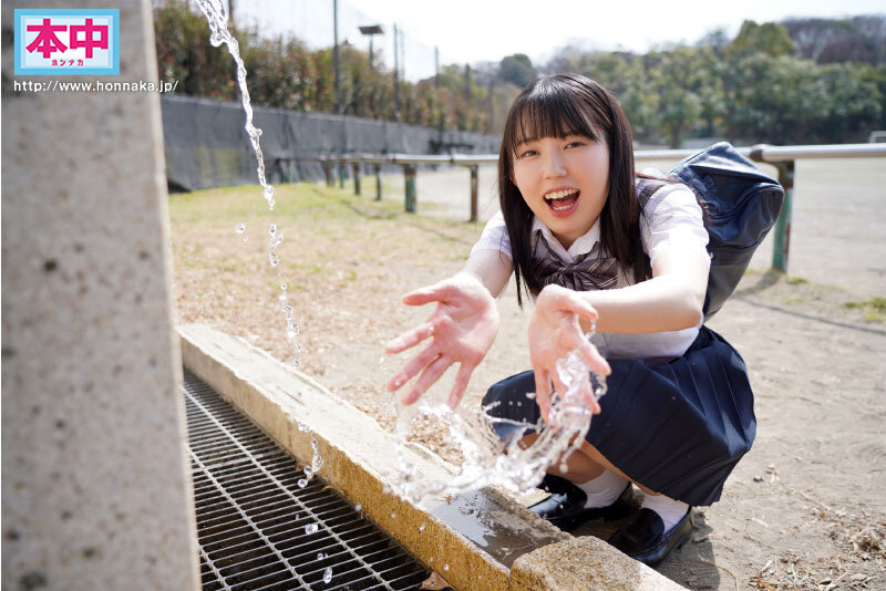 「先生、不倫ごっこしよ」 妻と倦怠期中な担任のボクに中出し求愛してくる生徒と何度もナマで交わりまくってしまった放課後ラブホ密会 双葉くるみ