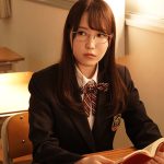 普段は物静かな教え子が俺の前だけでは確信犯的にパンチラ誘惑してくる 香水じゅん