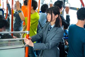 通学中の田舎J〇に強●ビッグバンローター!何度絶頂しても止まらない激震波動にガニ股痙攣失禁!失禁汁アクメバスは今日も通常運行してるけど?