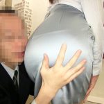 痴●オークションにかけられた女 私を落札して下さい、そしてスカートを汚して下さい 荻野舞