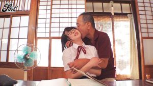 先生と過ごした特別な夏休み… 中年精液で汚されるHcup巨乳ボディ制服美少女 初愛ねんね