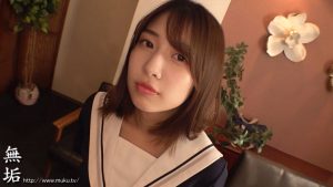 まさかこの清楚な少女がこんなに乱れてオホりまくるなんて。 理性が狂うほど焦らして感度を覚醒させたら、驚くほどにスケベな雌になった。 裏垢少女の子宮ボコボコ 湊波流