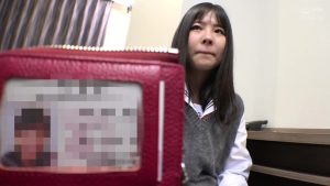 セーラー服がまぶしいムチムチ巨乳ちゃんに中出し