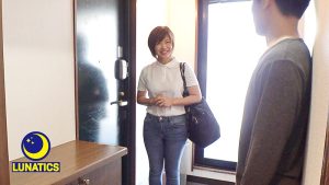 「おばさんのおっぱいで興奮しちゃたの？」 家事代行で働く巨乳人妻の乳首ポッチノーブラおっぱいに我慢できずに揉み倒しながらねじ込むデカチン即