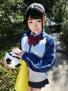 サッカー部マネージャーの女子校生と SNSで知り合ったキ○ガイ男との変態記録！！ 小山田まい