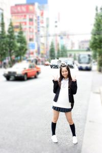 今から秋葉原/154cm/46kg/えん/黒髪/S●Eの元センターに似てるって言われます/制服オプ有/NGアナル/パイパン/Bカップチィパイでもよければ