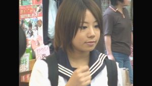 【 AI リマスター版 】18歳と1ヶ月、田舎の純真無垢なかわいい女子○生を修学旅行中にAVデビューさせちゃいます！！