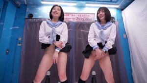 親友同士で潮吹き対決！ 電マ2輪車☆友マン押付けバトル！ ピンポイントクリ責めに耐えきれず潮！潮！大量噴出！ 即ハメされて友達の前で羞恥中出しSEX！ビクビク大絶頂！撮って出し！マジックミラー号～みく＆なつき編～