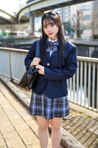 彼氏の為にお弁当を作ってあげる献身的な美少女J●！！しかし彼氏のSEXが下手で全然興奮出来ない！と不満爆発！自分を満足させてくれるデカチン男に鬼ピストンで無限にイカされ大満足