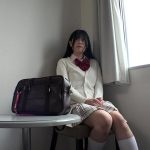 おとなしい女〇〇生が顔をゆがめる強引セックス