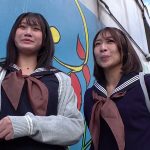仲良し女〇〇生対抗！どでか固定ディルドシーソー対決！挿入状態で腰を振り先に5回潮を噴いたら勝ち！負けたら即ハメ中出し！上下運動で刺激されてイキ潮が止まらない未成熟おま〇こに大人のデカチン激ピストンで潮！潮！～りな＆ゆいな編～