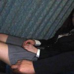 【総合型選抜の面接会場へむかう巨乳女子〇生】大学受験のため地方から夜行バスで上京してくる女子校生は痴●されても声を出せない。泣く泣く我慢し寝たフリして声を押し殺し涙目でイキまくる。