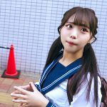 【アフスク☆セックス】どこにでもいる普通な見た目だけど実は性欲激強きょうかちゃん1☆歳！普段からオモチャを使ってマ○コをイジりまくっている変態ガール！！シーツ一面を潮吹きでビショビショにするほどイキまくるピチピチマ○コに大量中出し！！