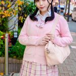 【アフスク☆セックス】ピンク色の物エッチなことが大好きなみくるちゃん1☆歳！制服もカバンも全部ピンクで統一しているキュートガール！かわいい制服に隠れた巨乳＆巨尻と甘い声に興奮が収まらないまま大量中出し！！