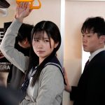 必ずイかせる神手マンで早漏体質にさせられ相互乗り挿れアクメ地獄に堕ちた清楚女子の聖水お漏らし痴●電車 純白彩永